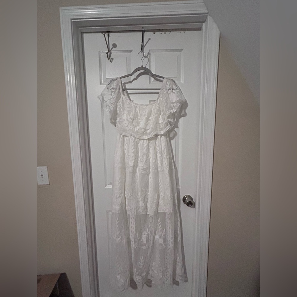 Elegant White Lace Dress